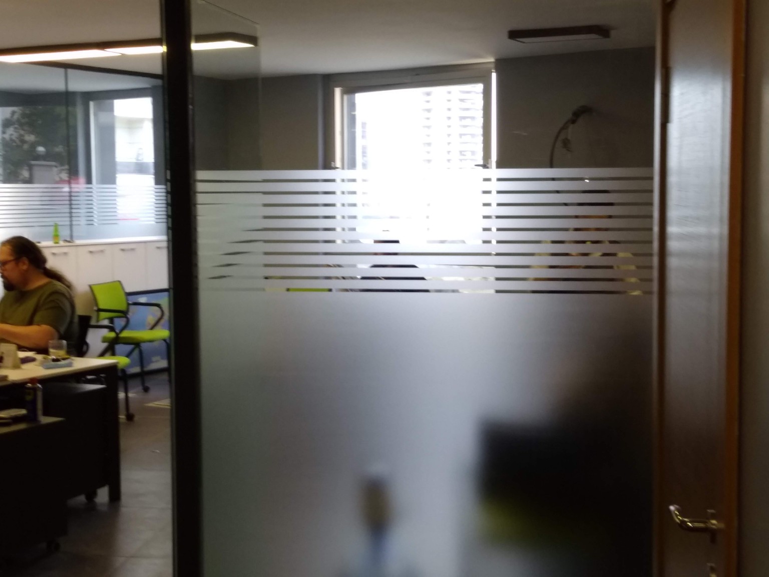 Ofis camlarında çizgili buzlu cam filmi Ankara